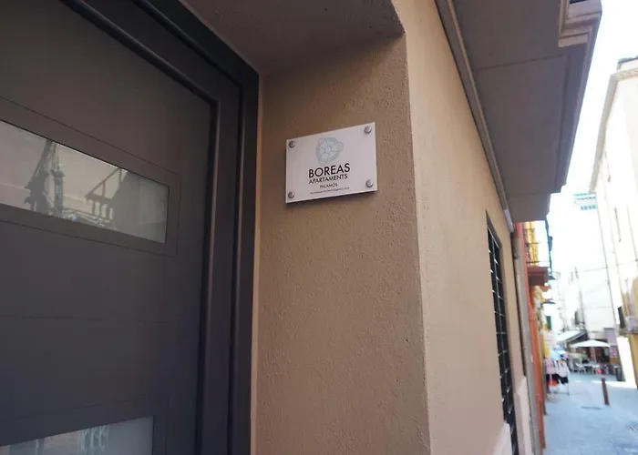 Boreas Apartment *